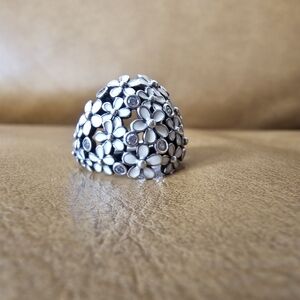 Darling Daisy Pandora Silver and White Sterling Silver & Enamel. Size 54